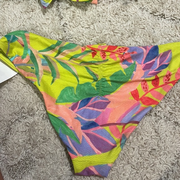 NEW BECCA Costa Bella Bikini Bottom Size Large - Picture 6 of 9